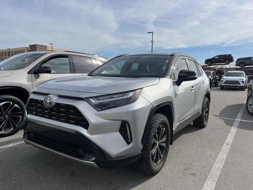 2024 Toyota RAV4 Hybrid SE