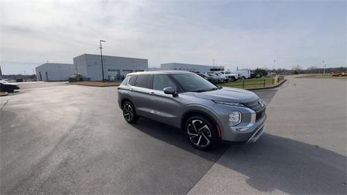 2024 Mitsubishi Outlander SE Black Edition w/Pano Roof S-AWC