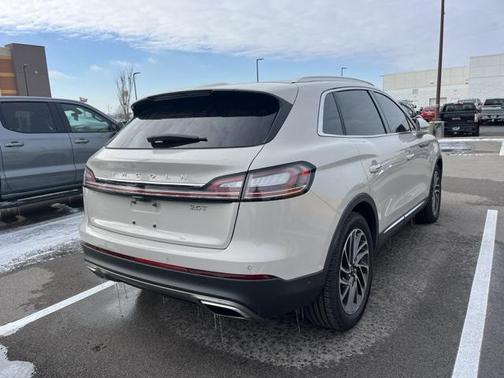 2020 Lincoln Nautilus Reserve