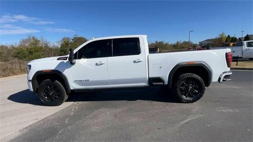 2024 GMC Sierra 2500 AT4