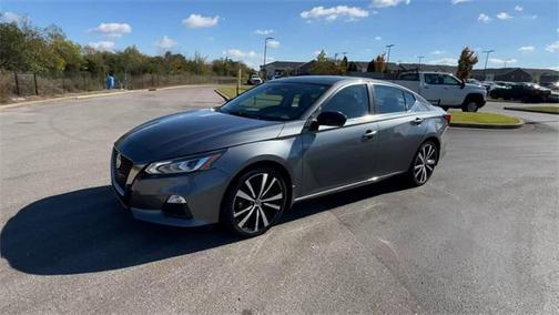 2020 Nissan Altima SR FWD