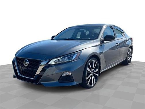 2020 Nissan Altima SR FWD