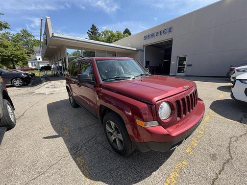 Deep Cherry Red Crystal Pearlcoat 2017 Jeep Patriot High Altitude