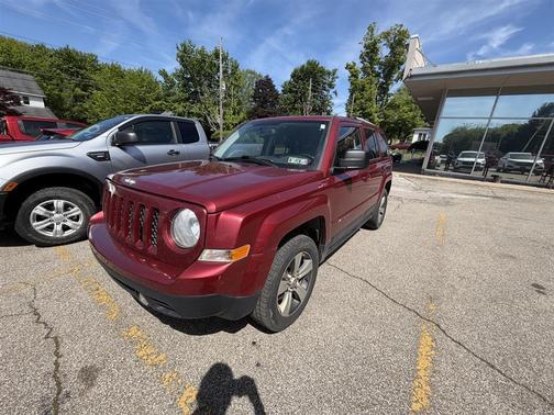 Deep Cherry Red Crystal Pearlcoat 2017 Jeep Patriot High Altitude
