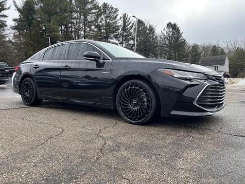 2019 Toyota Avalon Hybrid Limited