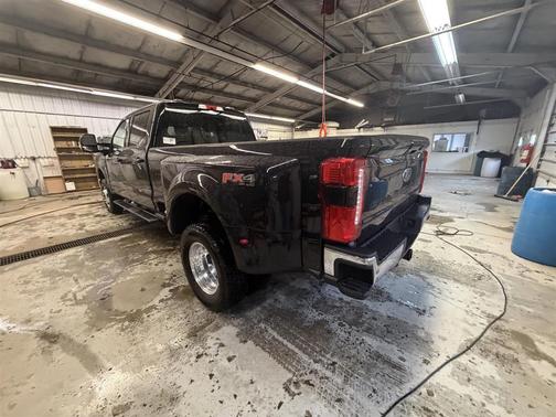 Agate Black Metallic 2026 Ford F-350 XL