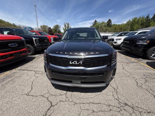 Black 2022 Kia Telluride S