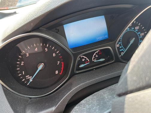 White Platinum Tri-Coat Metallic 2015 Ford Escape Titanium