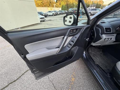 Dark Gray Metallic 2017 Subaru Forester 2.5i Premium