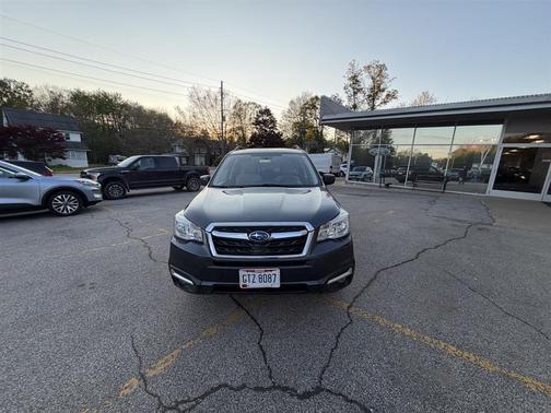 Dark Gray Metallic 2017 Subaru Forester 2.5i Premium