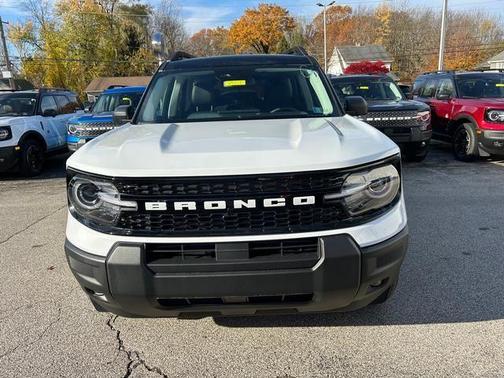 Oxford White 2025 Ford Bronco Sport Outer Banks