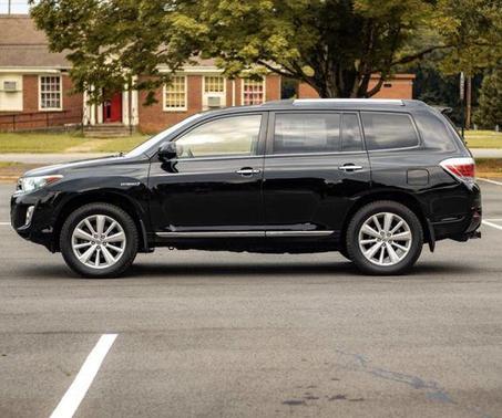 Photo 4 of 32 of 2013 Toyota Highlander Hybrid Limited