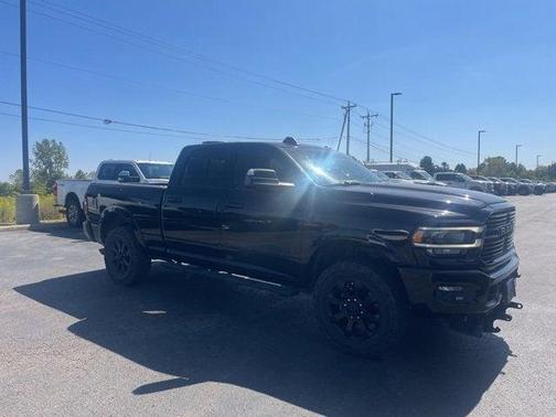 2021 RAM 3500 Laramie Crew Cab 4x4 6'4' Box