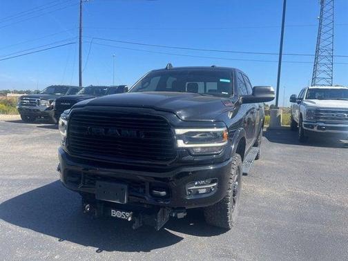 2021 RAM 3500 Laramie Crew Cab 4x4 6'4' Box