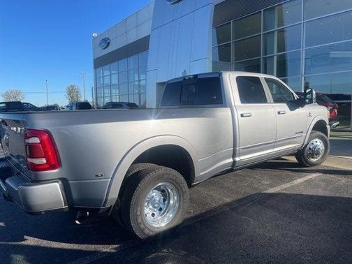 2024 RAM 3500 Limited Crew Cab 4x4 8' Box