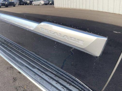 2018 Cadillac Escalade Luxury