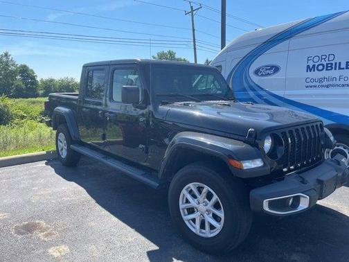 2023 Jeep Gladiator Sport S