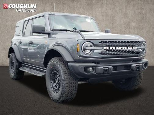 Carbonized Gray Metallic 2026 Ford Bronco Badlands