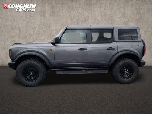 Carbonized Gray Metallic 2026 Ford Bronco Badlands