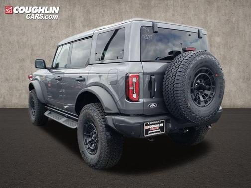 Carbonized Gray Metallic 2026 Ford Bronco Badlands