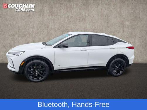 Summit White 2025 Buick Envista Sport Touring FWD
