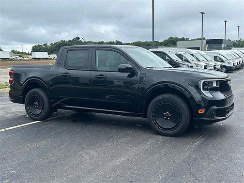 2025 Ford Maverick Lobo Standard