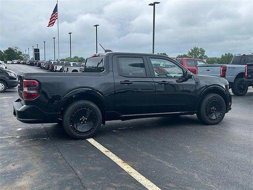 2025 Ford Maverick Lobo Standard