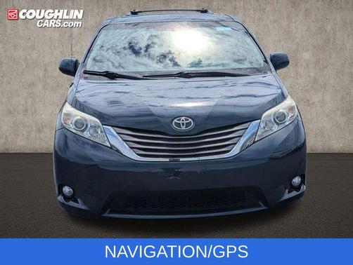South Pacific Pearl 2011 Toyota Sienna XLE