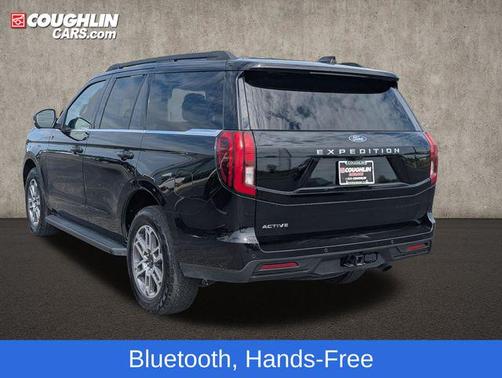 Black Metallic 2025 Ford Expedition Active