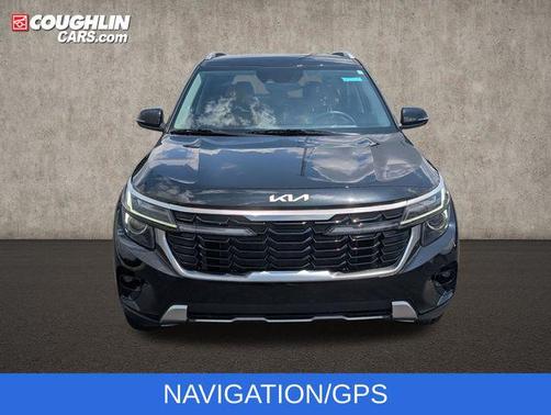 Fusion Black 2024 Kia Seltos EX