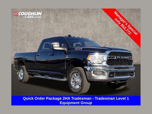 Diamond Black Crystal Pearlcoat 2024 RAM 3500 Tradesman Crew Cab 4x4 8' Box