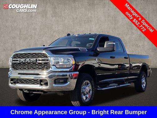 Diamond Black Crystal Pearlcoat 2024 RAM 3500 Tradesman Crew Cab 4x4 8' Box