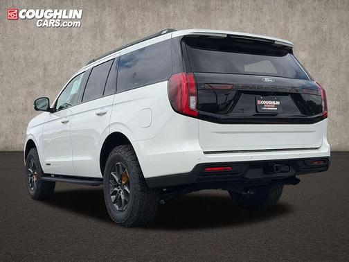 Star White Metallic Tri-Coat 2026 Ford Expedition Tremor