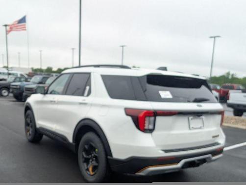 Star White Metallic Tri-Coat 2026 Ford Explorer Tremor