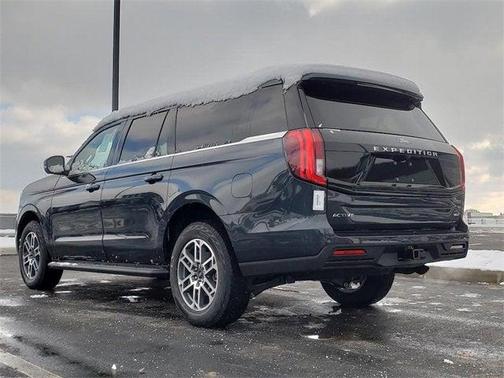 2025 Ford Expedition Max Active 4x4
