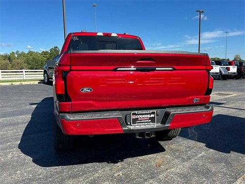 2025 Ford F-150 Lightning LARIAT