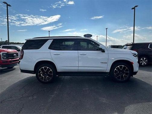 2022 Chevrolet Tahoe 4WD RST