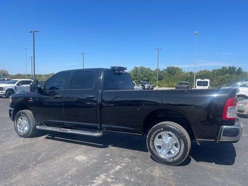 2024 RAM 3500 Tradesman Crew Cab 4x4 8' Box