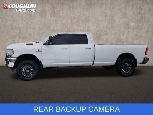 2022 RAM 2500 Big Horn Crew Cab 4x4 8' Box