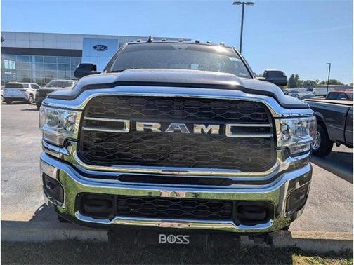 2021 RAM 3500 Tradesman Crew Cab 4x4 8' Box