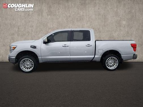 2017 Nissan Titan SV