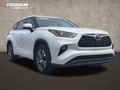 Wind Chill Pearl 2022 Toyota Highlander XLE