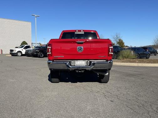 2022 RAM 3500 Laramie Crew Cab 4x4 6'4' Box