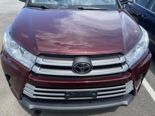 2017 Toyota Highlander LE
