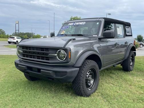 2023 Ford Bronco Base