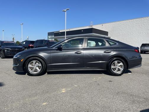 2021 Hyundai SONATA SE