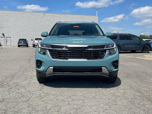 Pluton Blue 2026 Kia Seltos EX