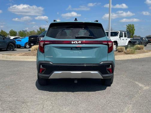 Pluton Blue 2026 Kia Seltos EX