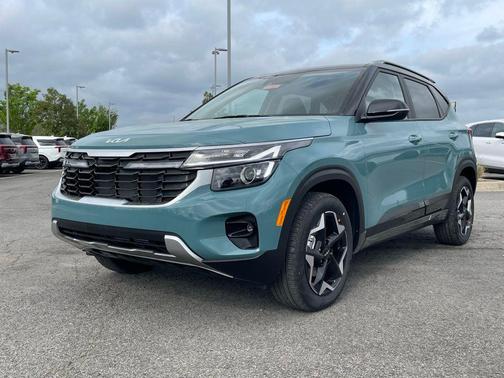 Pluton Blue/Black Roof 2026 Kia Seltos S