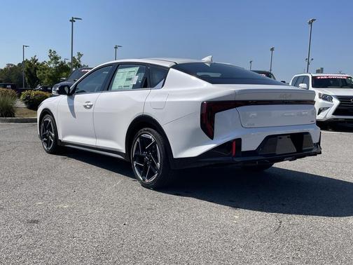 2025 Kia K4 GT-Line